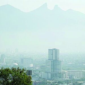 Buscan IP y diputados frenar emisión de gases en AMM