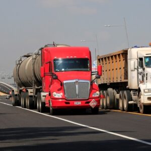 Retrasan un año obligación de usar exclusivamente motores de diésel limpio