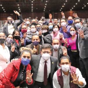 Diputados concretan extinción de 109 fideicomisos tras 19 horas Diputados concretan extinción de 109 fideicomisos tras 19 horas